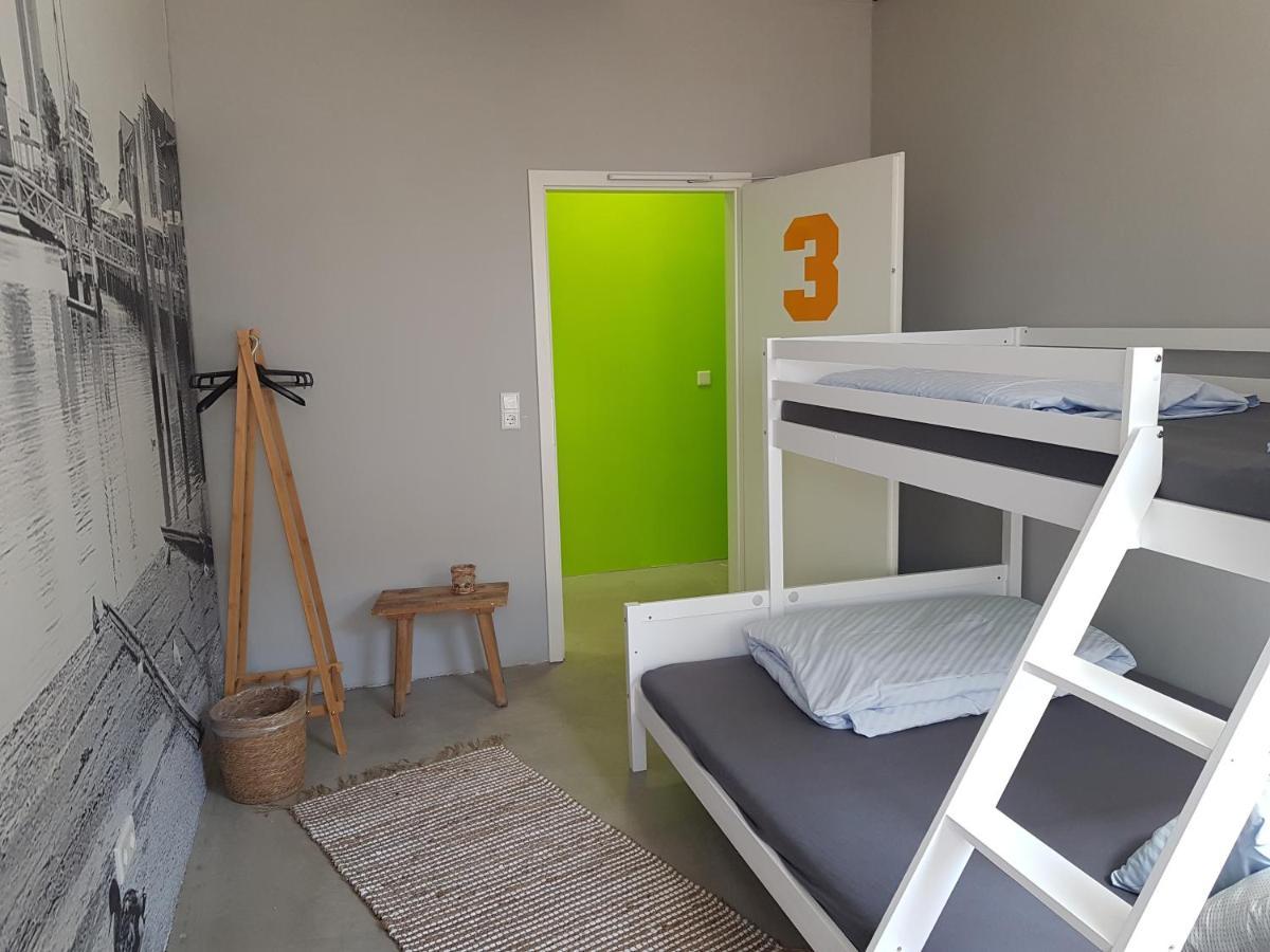 Ostello Sleeptide Husum  Esterno foto